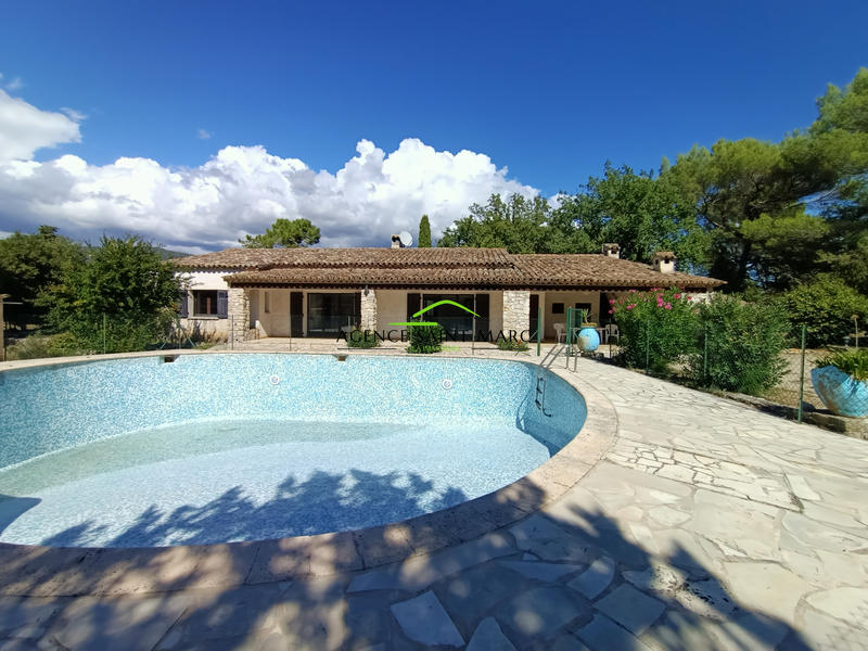 Propriété - 180 m² - 6 pièces