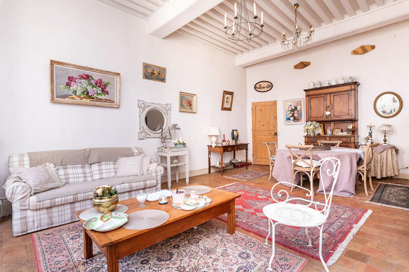 Appartement - 140 m² - 5 pièces