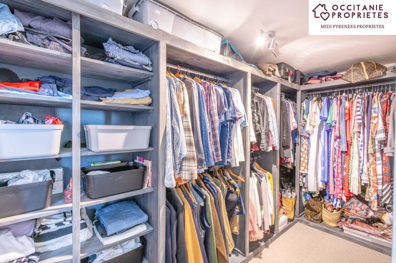 Maison - 258 m² - 9 pièces