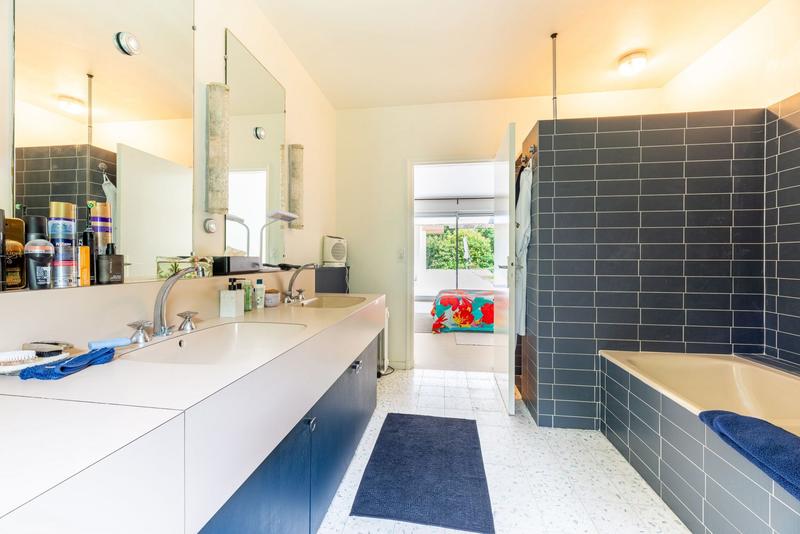 Maison - 371 m² - 9 pièces