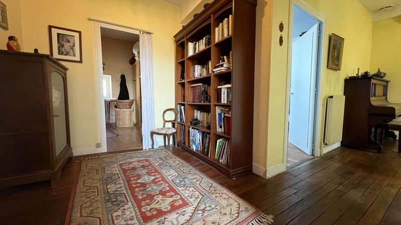 Maison de maîtres - 208 m² - 8 pièces