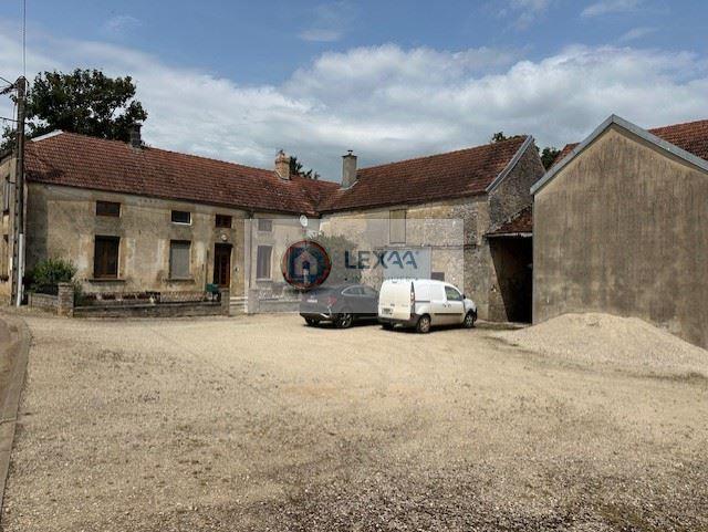 Maison de village - 182 m² - 9 pièces