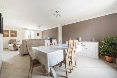 Maison - 184 m² - 8 pièces