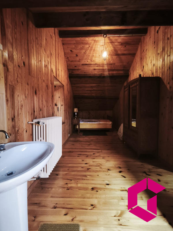 Maison - 164 m² - 8 pièces