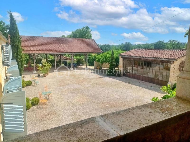 Propriété - 361 m² - 11 pièces