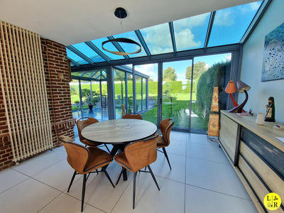 Maison - 230 m² - 7 pièces