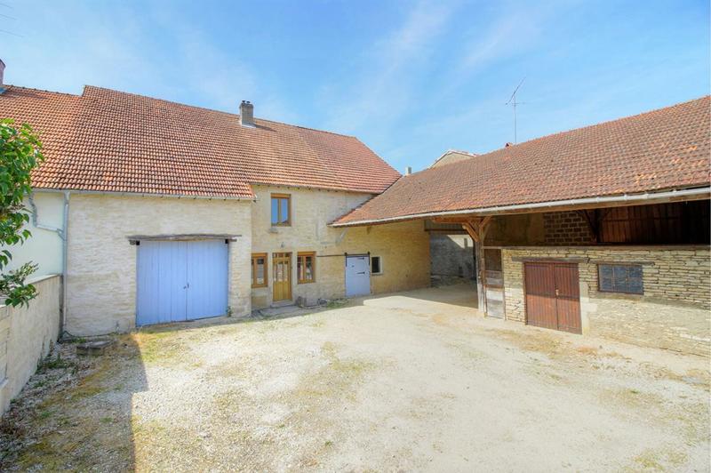 Maison - 232 m² - 7 pièces
