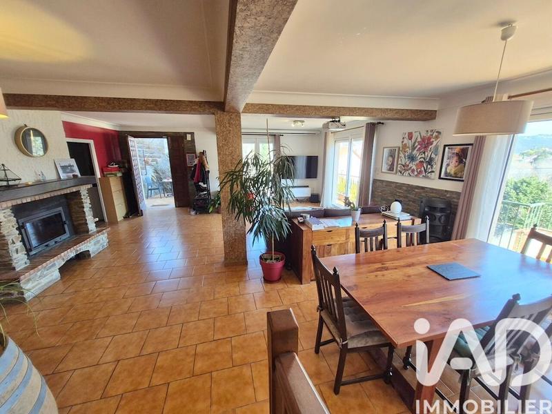 Maison - 128 m² - 5 pièces