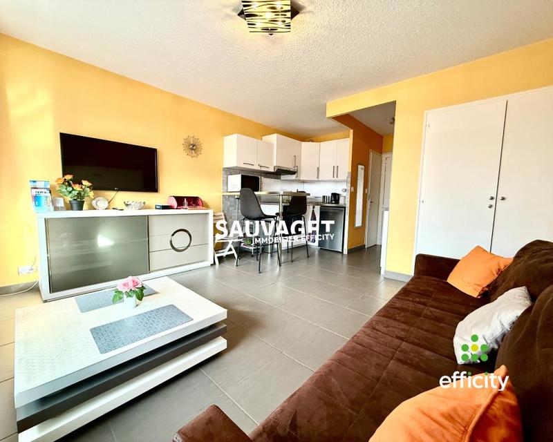 Studio - 25 m² - 1 pièce