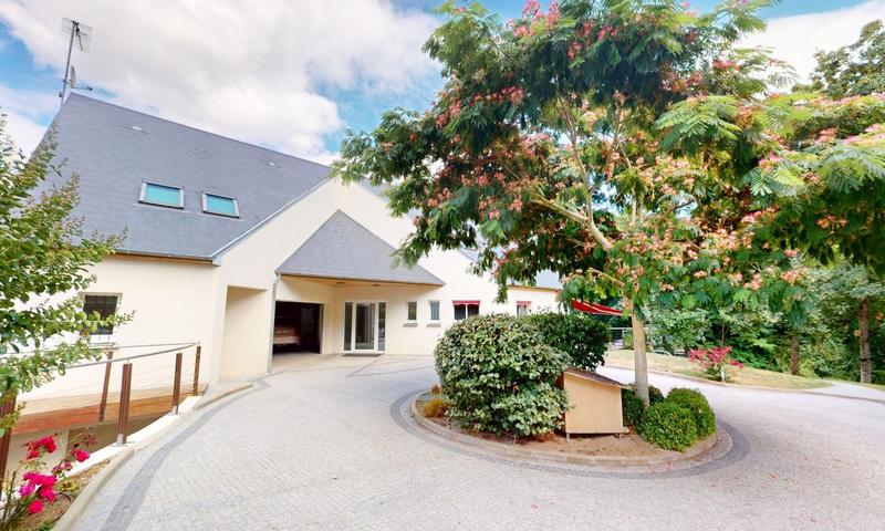 Maison contemporaine - 222 m² - 8 pièces