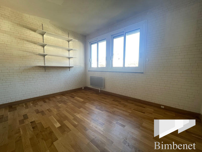 Maison - 94 m² - 5 pièces