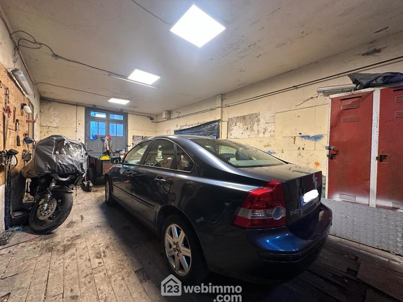 Maison - 181 m² - 9 pièces