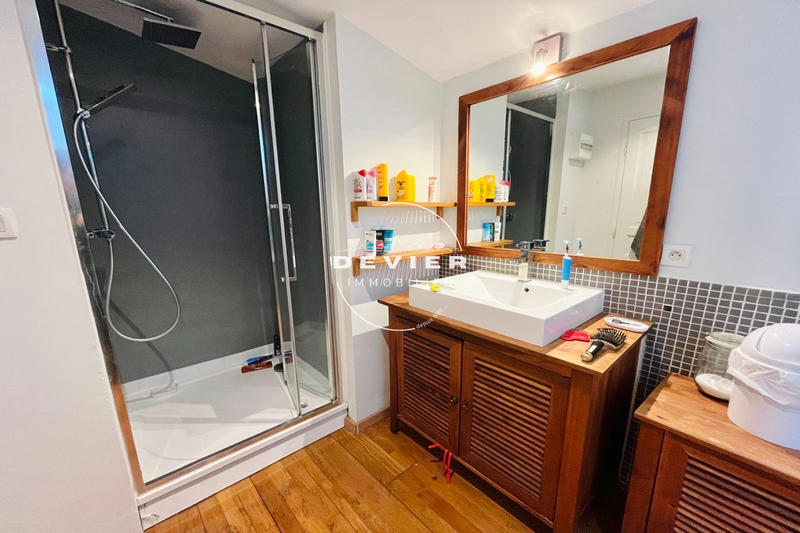 Maison - 196 m² - 8 pièces