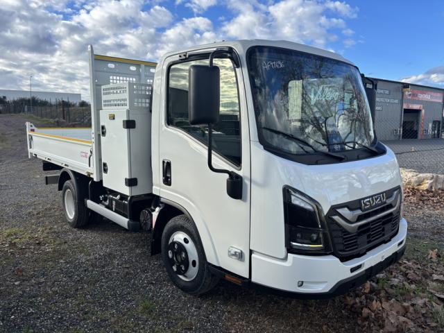 Isuzu M27 Gen 2 3.0l 150ch Bvm Benne Acier Cabreta + Coffre Mi Hauteur + Panier