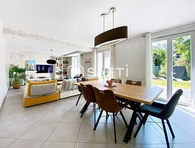 Maison - 160 m² - 6 pièces