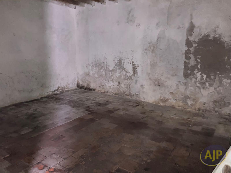 Immeuble - 70 m² - 2 pièces