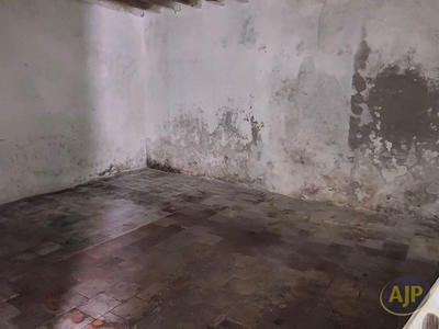 Immeuble - 70 m² - 2 pièces