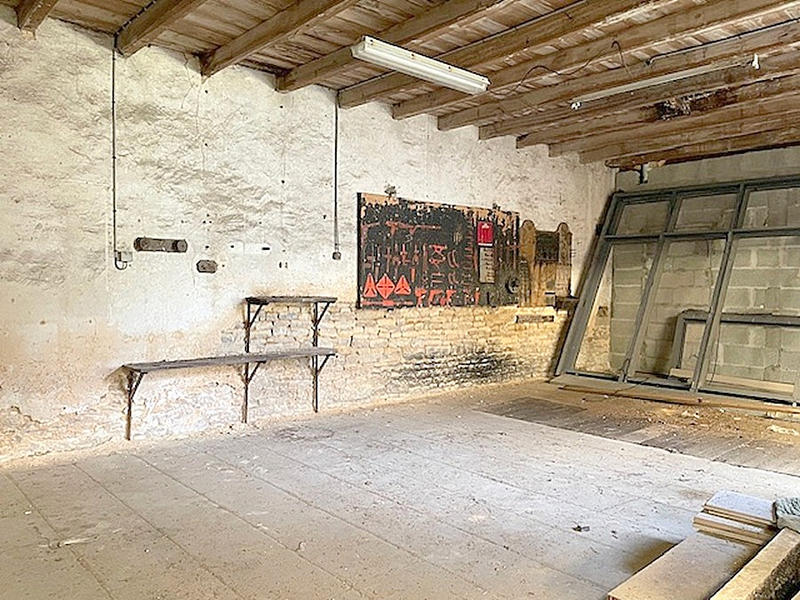 Grange - 409 m² - 4 pièces