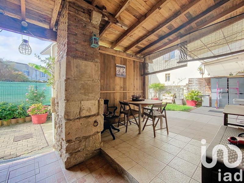 Maison - 225 m² - 8 pièces