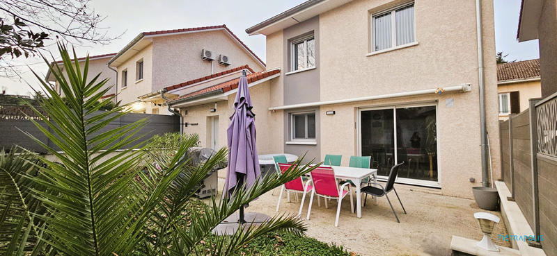 Maison - 90 m² - 4 pièces