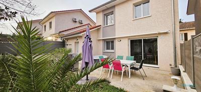 Maison - 90 m² - 4 pièces