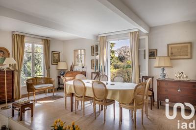 Maison - 289 m² - 10 pièces