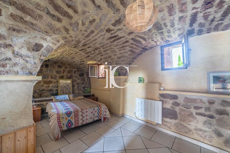 Maison de village - 98 m² - 3 pièces