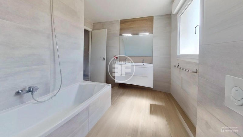 Maison traditionnelle - 104 m² - 5 pièces