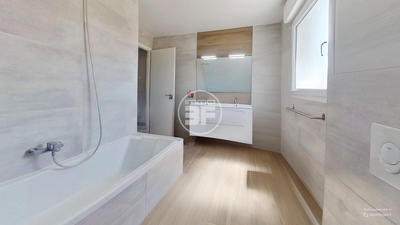 Maison traditionnelle - 104 m² - 5 pièces