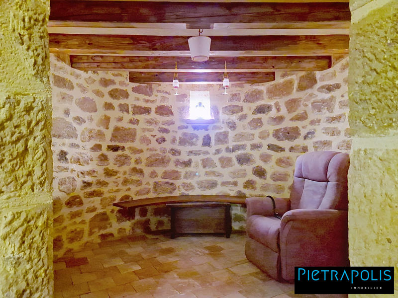 Maison traditionnelle - 222 m² - 8 pièces