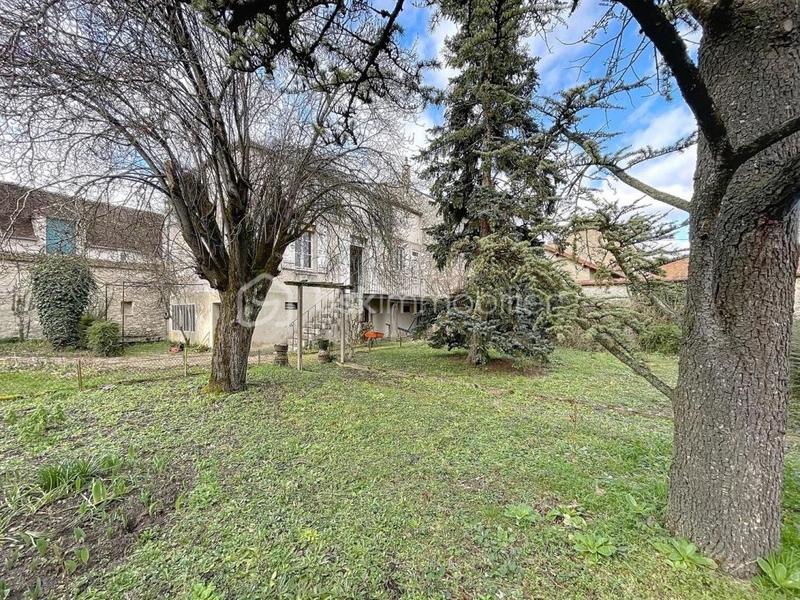 Maison de village - 90 m² - 6 pièces