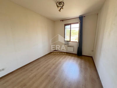 Maison - 92 m² - 5 pièces