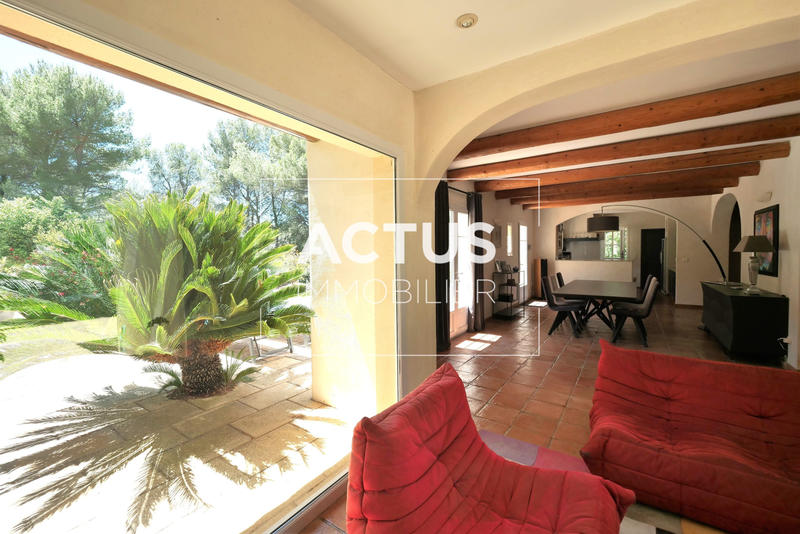 Maison - 195 m² - 9 pièces