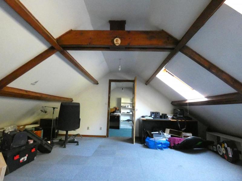 Maison - 200 m² - 7 pièces