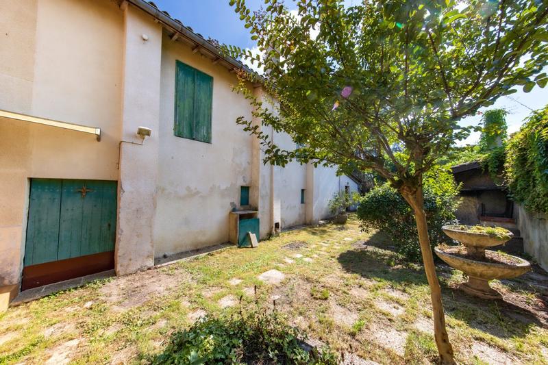 Maison - 201 m² - 7 pièces