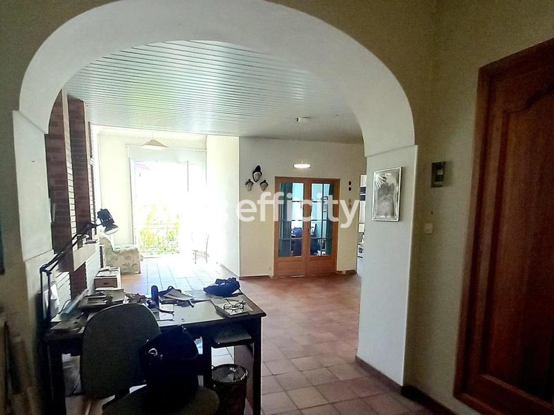 Appartement - 99 m² - 5 pièces