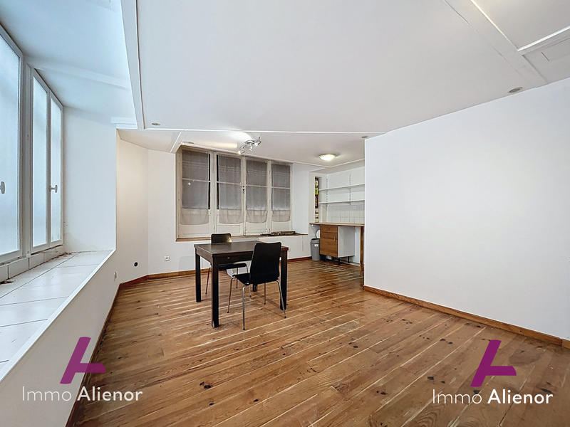 Local commercial - 67 m² - 4 pièces