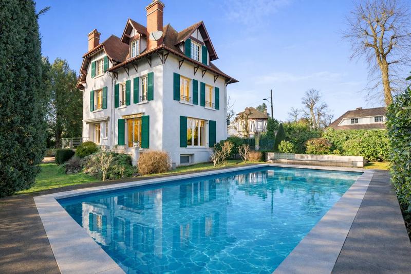 Villa - 230 m² - 7 pièces