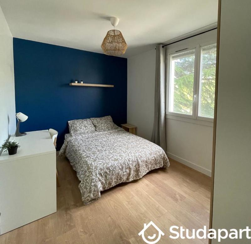 Chambre - 10 m² - 1 pièce