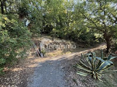 Terrain constructible - 2 454 m²