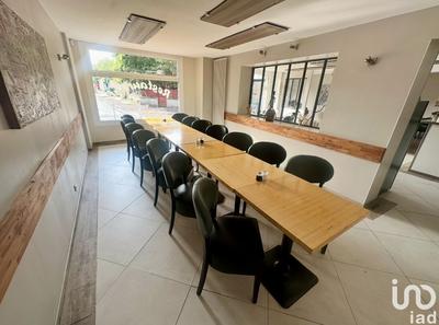 Local commercial - 200 m²