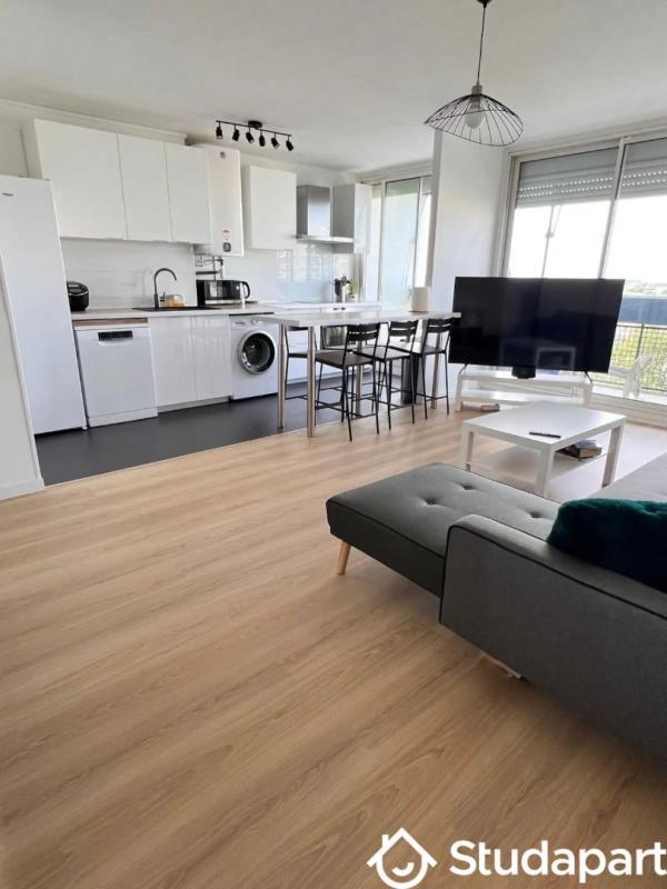 Chambre - 9 m² - 1 pièce