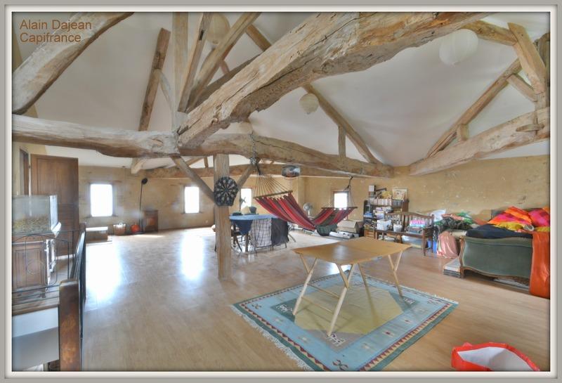 Maison en pierre - 284 m² - 5 pièces