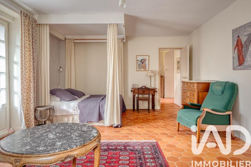 Maison - 441 m² - 12 pièces