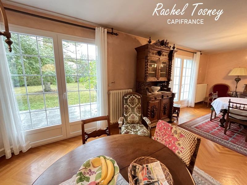 Maison bourgeoise - 200 m² - 8 pièces