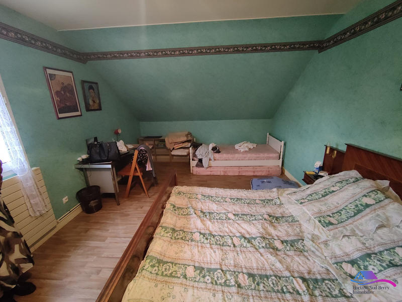 Maison - 334 m² - 6 pièces