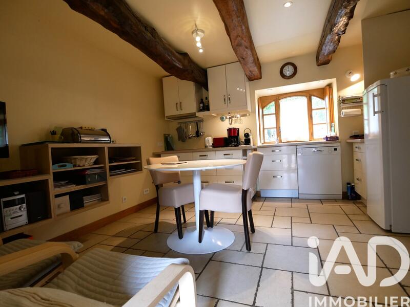 Maison - 220 m² - 8 pièces