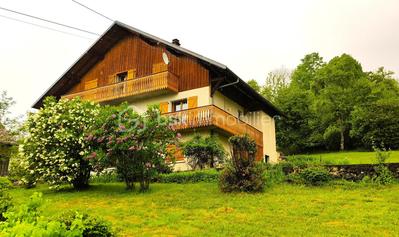 Maison - 353 m² - 8 pièces