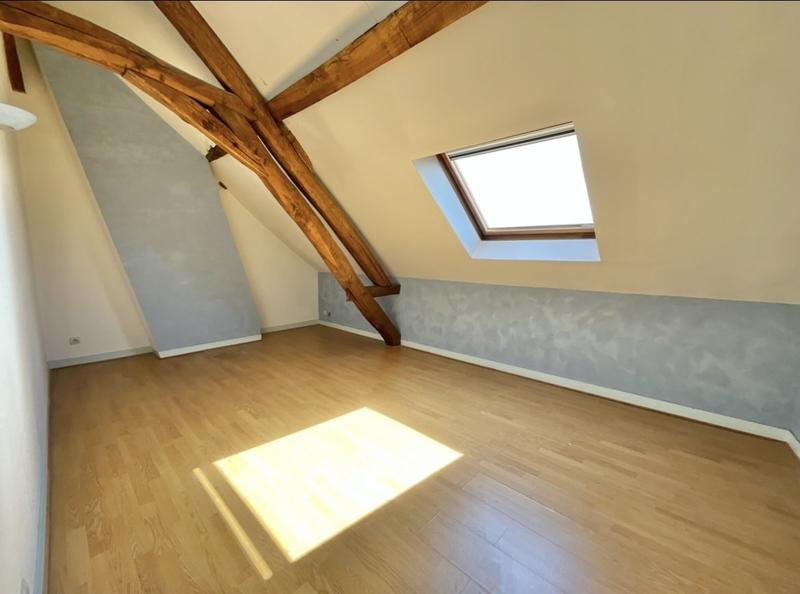 Maison - 168 m² - 10 pièces