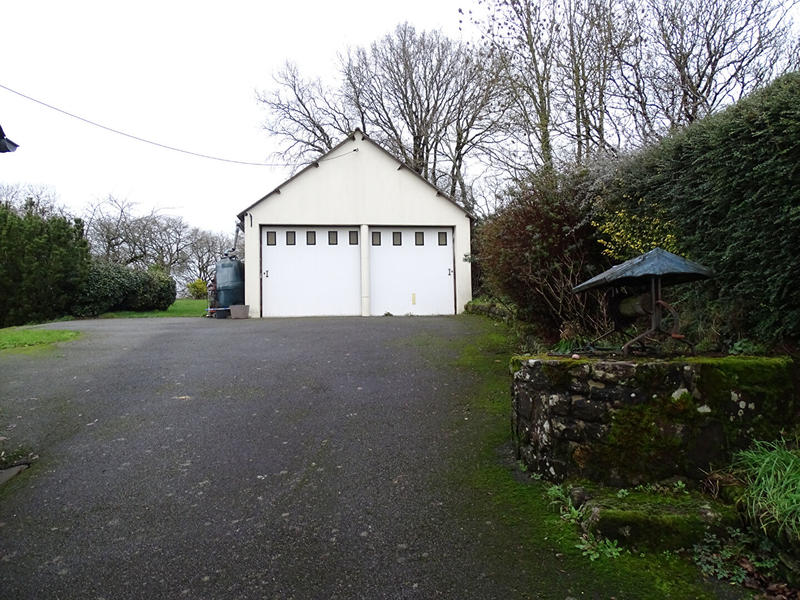 Maison - 208 m² - 13 pièces